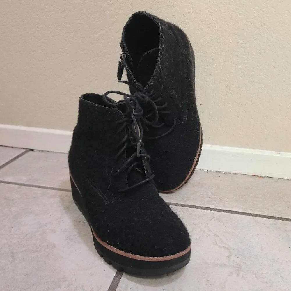 EILEEN FISHER FELTED WOOL BOOTIES ZIPPER LACE-UP WEDGE HEEL sz 7.5
